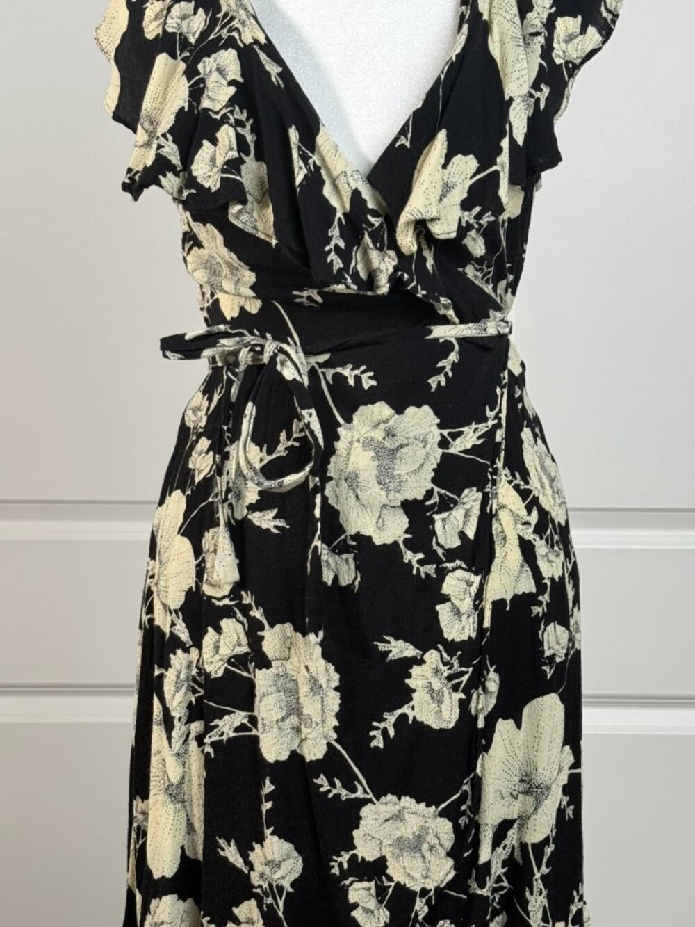 FREE PEOPLE French Quarter Mini Wrap Dress, Black and Cream Floral , Size M - Picture 7 of 9